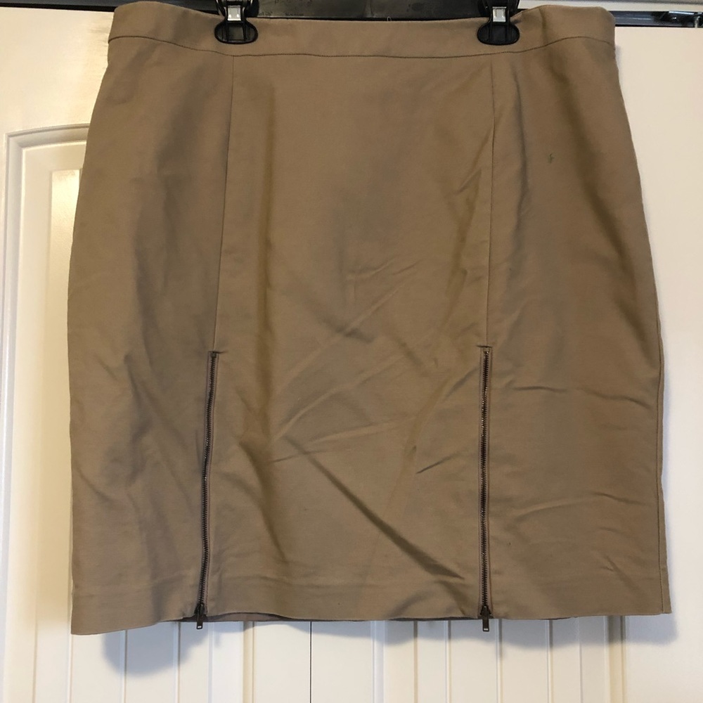 Worthington khaki pencil skirt